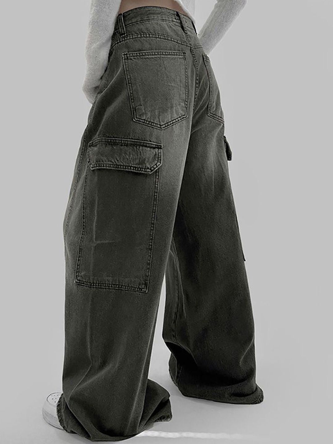 Women Boyfriend Fit Medium Fade Jeans