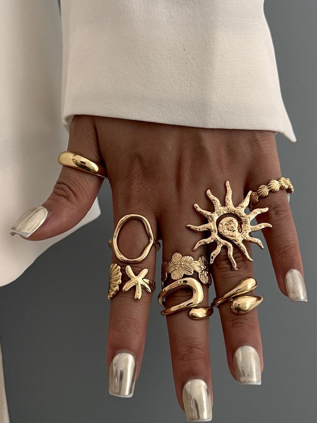 Set of 8 Gold-Plated Finger Ring