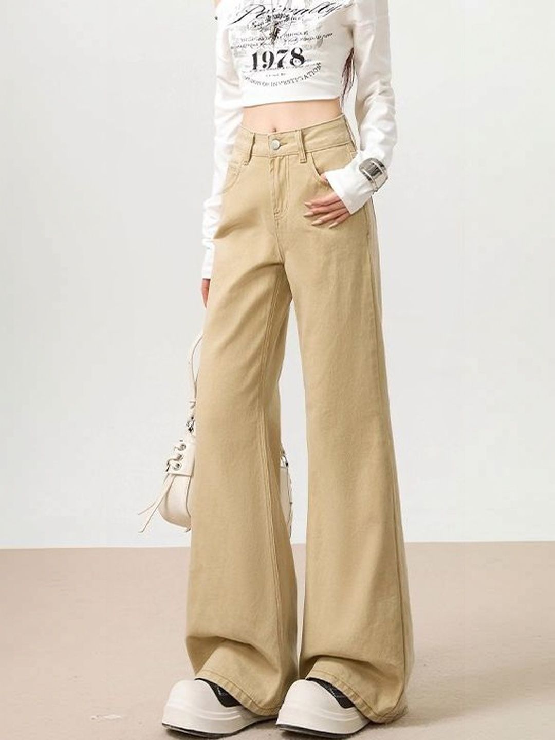 Women Wide Leg High-Rise Light Fade Jeans