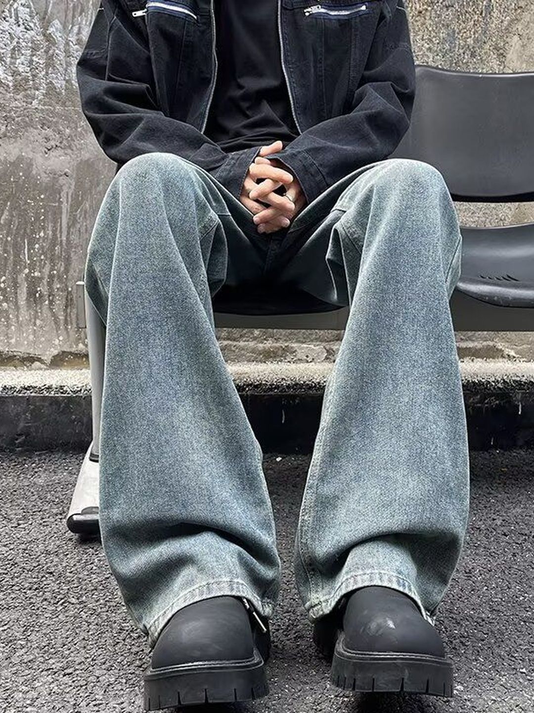 Men Flared Mid-Rise Light Fade Jeans