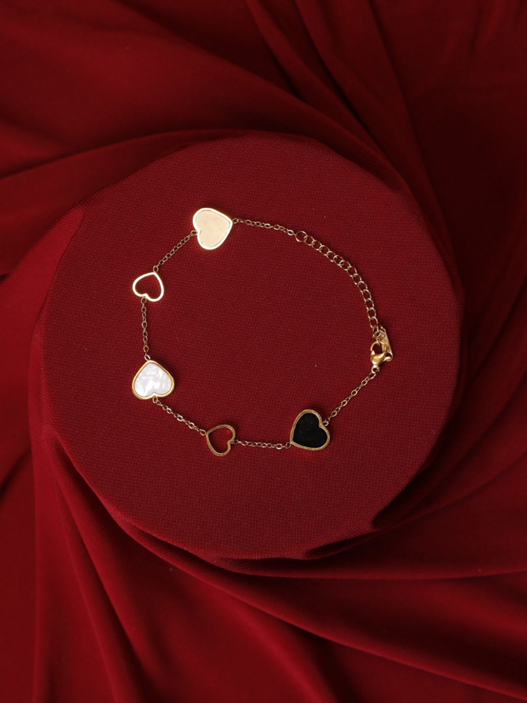 SALTY Everlasting Love Heart Wrist Bracelet for Women