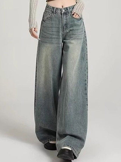 Women Relaxed Fit Mid-Rise Light Fade Jeans