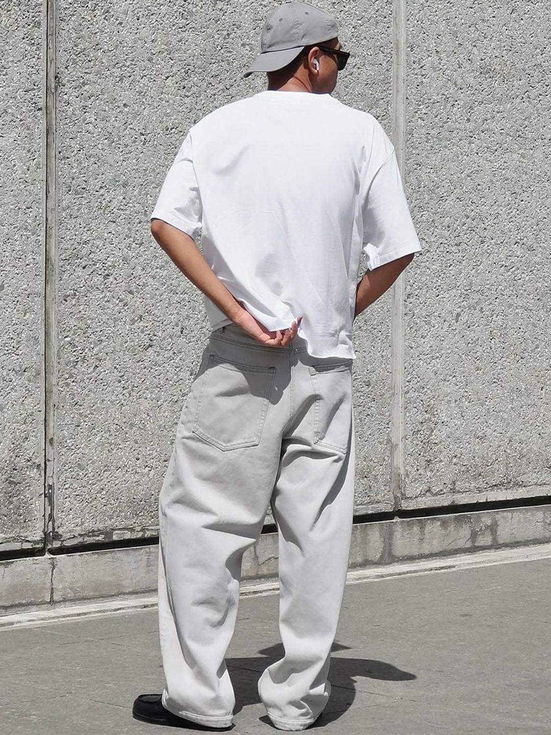 Men Low-Rise Cotton Baggy Jeans
