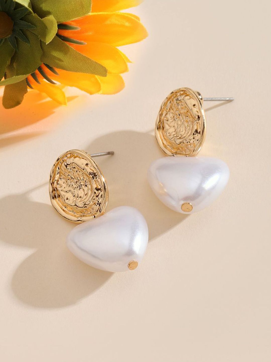 SALTY Heart Shaped Pearls Beaded Drop Earrings