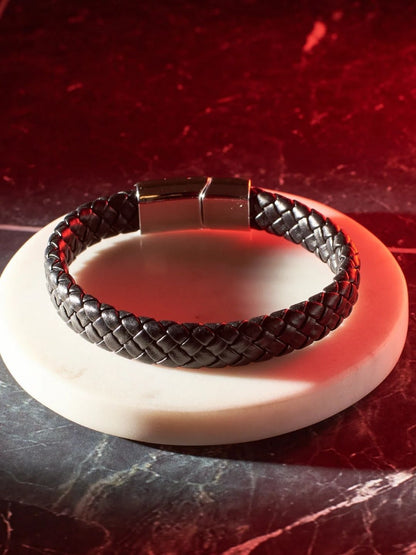 SALTY Set Of Bracelet & Necklace Midnight Charisma & Avrum - Pendant, Chain Jewellery Set