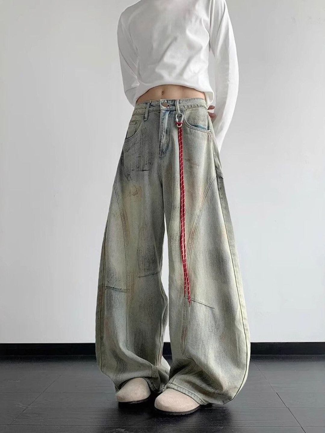 Men Wide Leg Mid-Rise Medium Fade Jeans