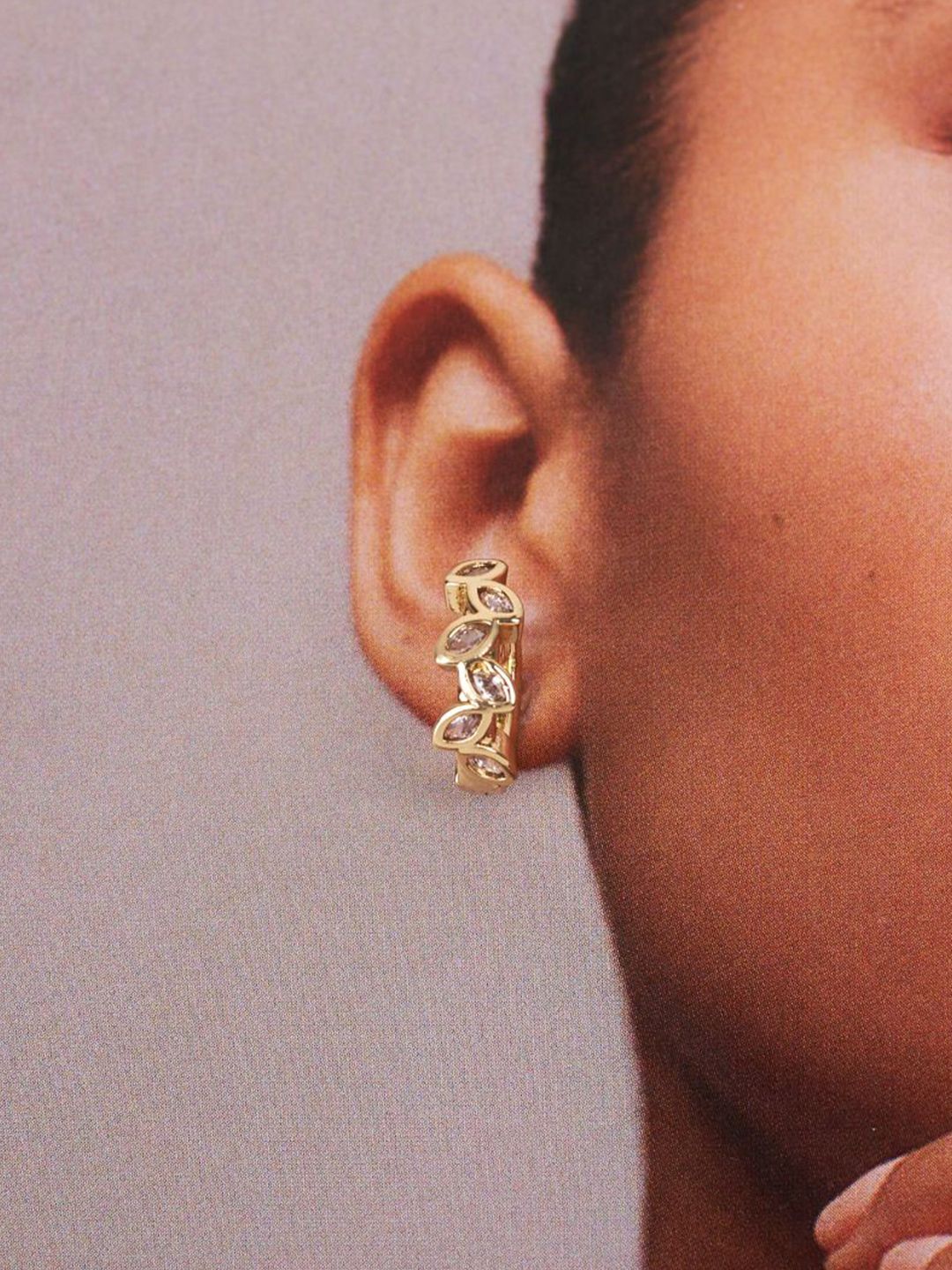 SALTY Gold-Plated Leaf Cluster Artificial Stones Leaf Shaped Hoop Earrings