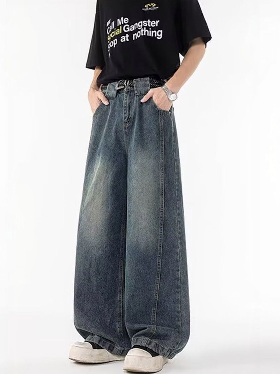 Men Wide Leg Mid-Rise Medium Fade Jeans