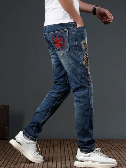 Men Skinny Fit Mid-Rise Light Fade Applique Jeans