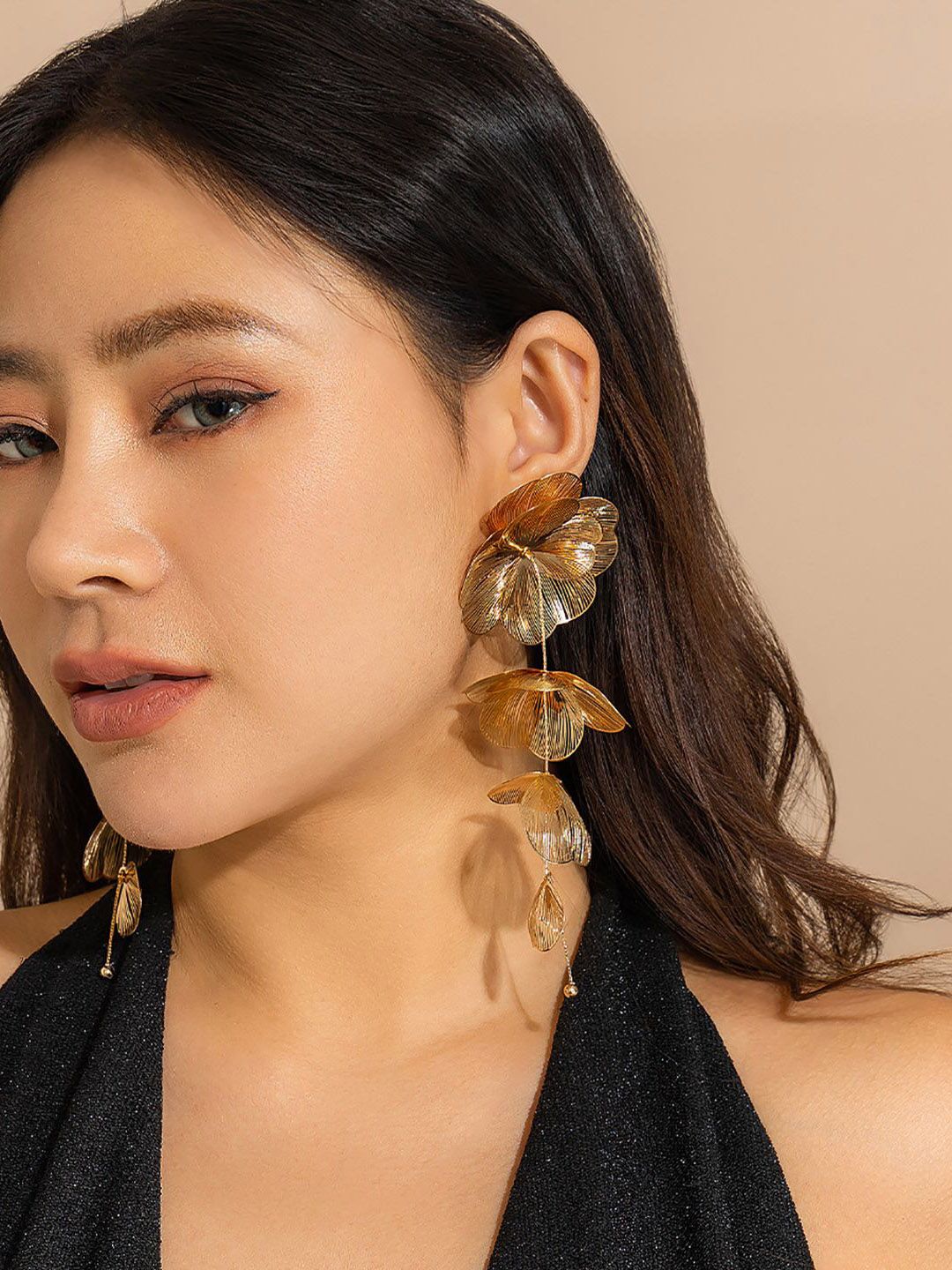 Leaf Shaped Studs Earrings