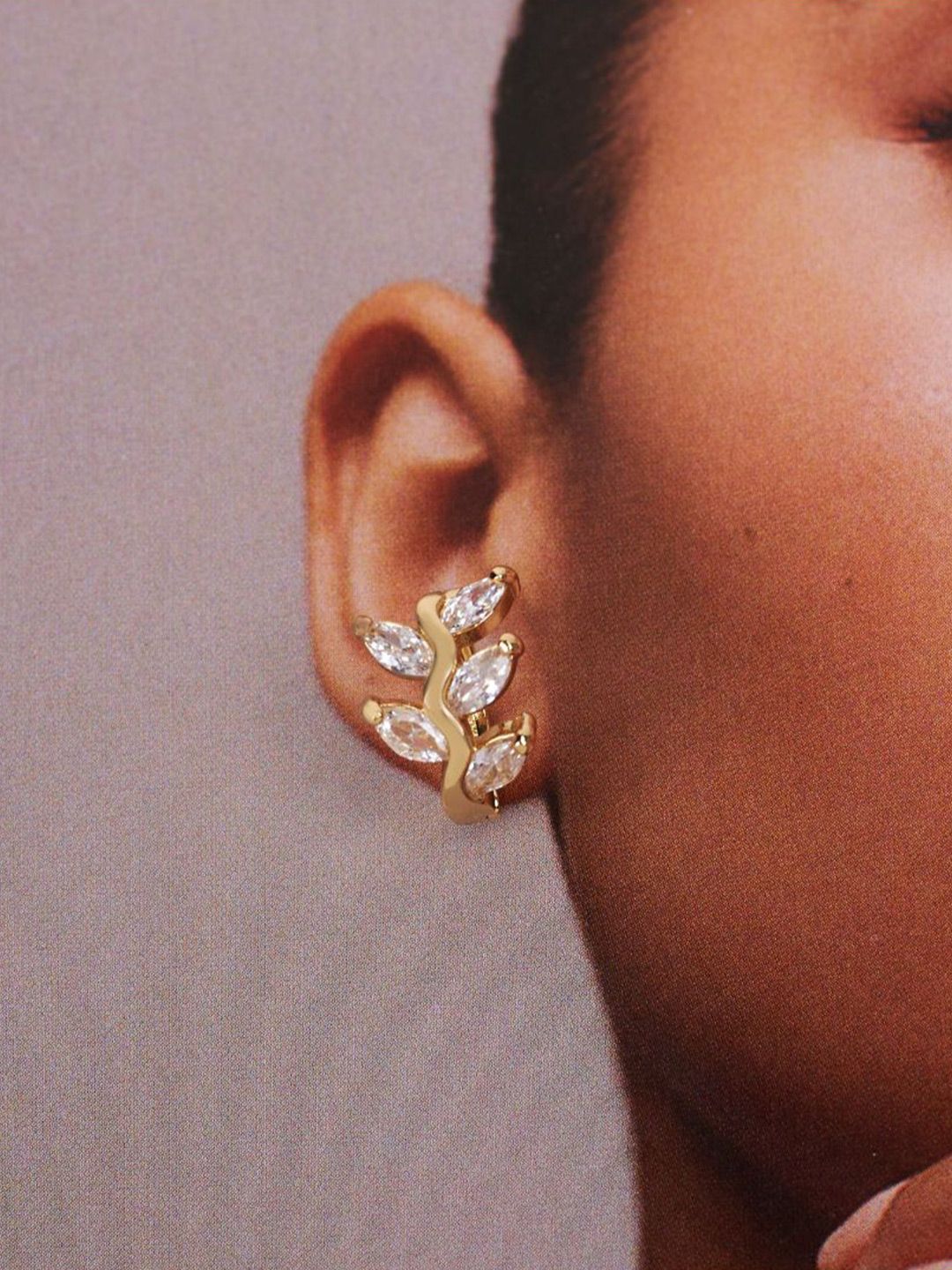 SALTY Artificial Stones Studded Leaf Shaped Studs