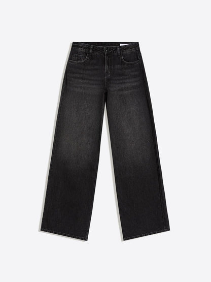 Low-Rise Wide-Leg Jeans