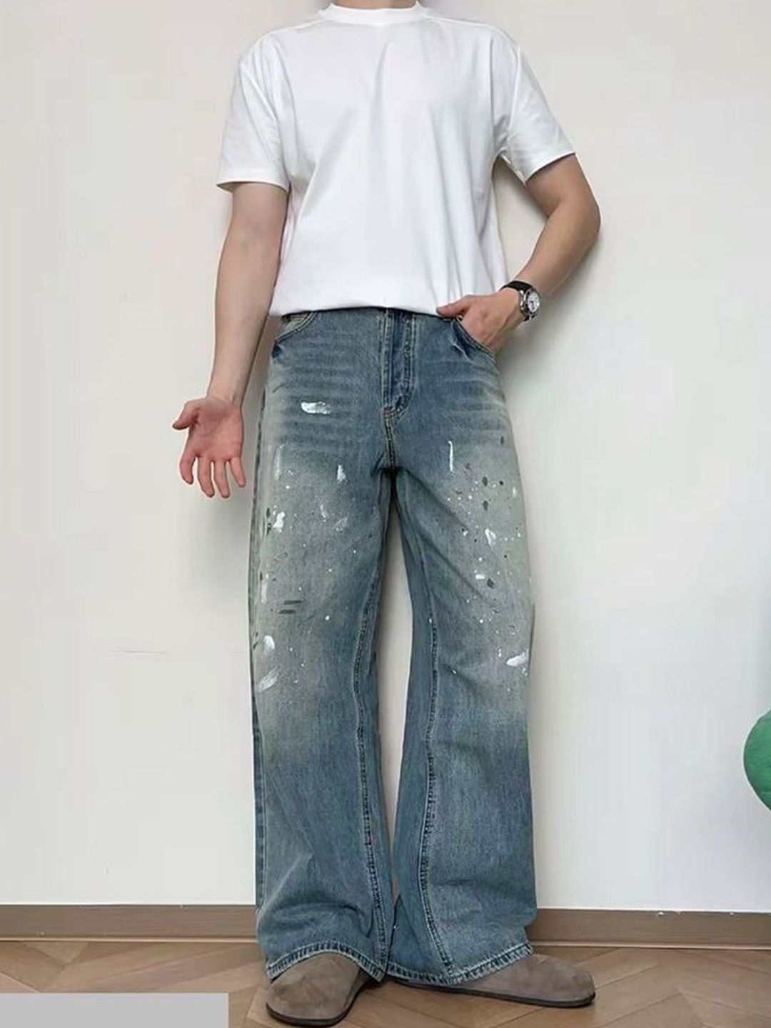 Men Wide Leg Mid-Rise Light Fade Jeans