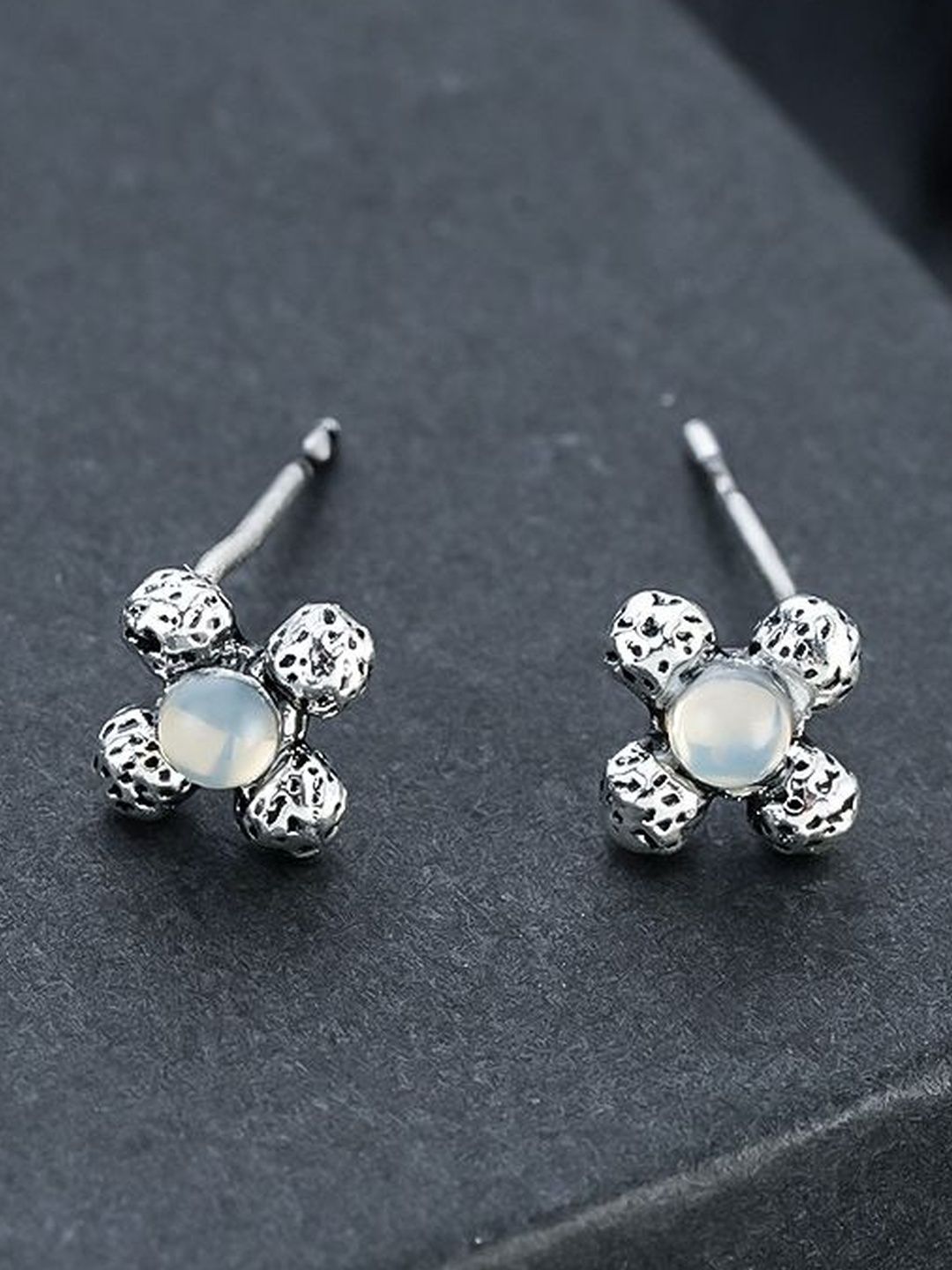 Classic Studs Earrings