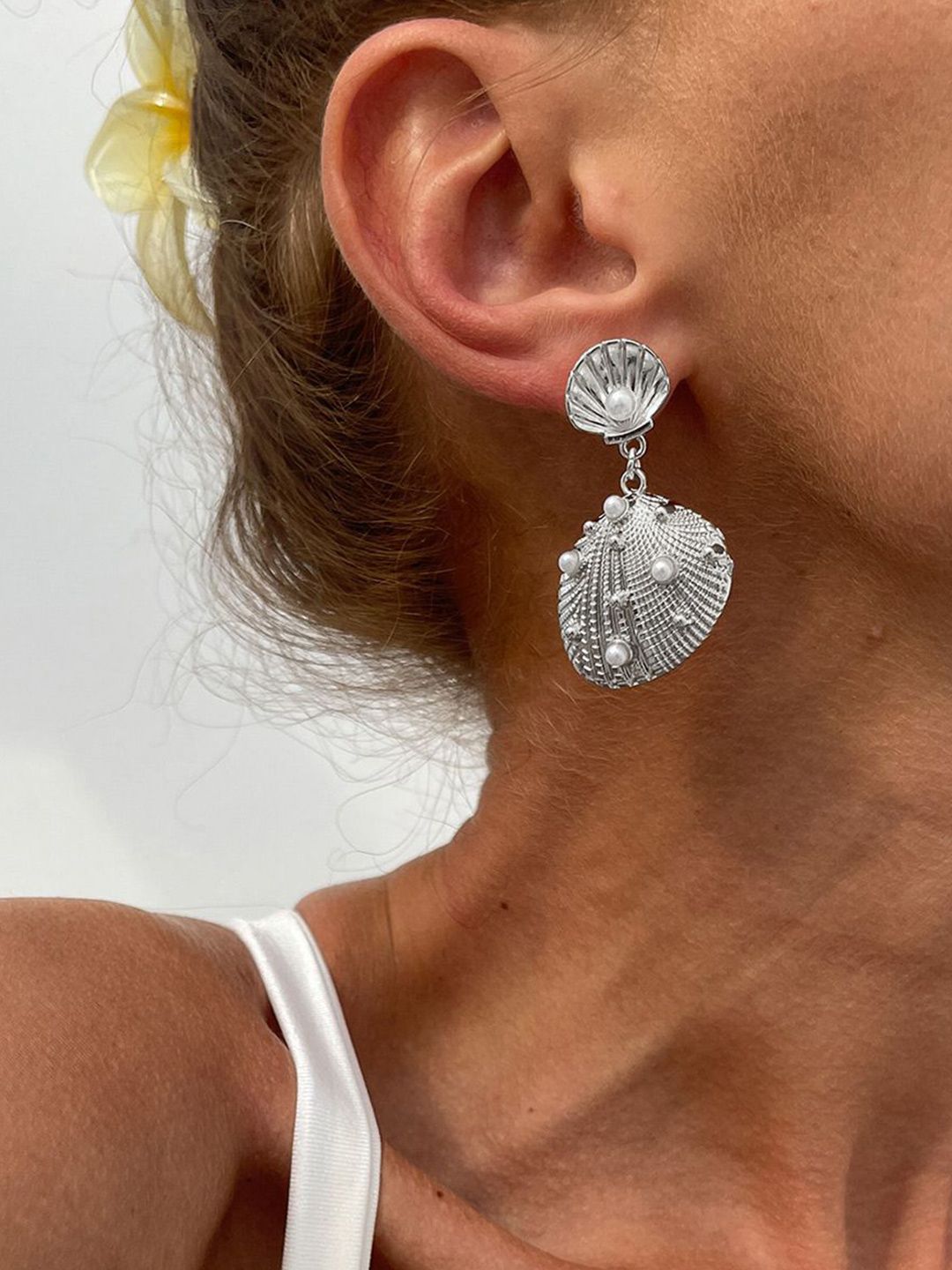 Silver Plated Artificial Beads Beaded Contemporary Drop Earrings