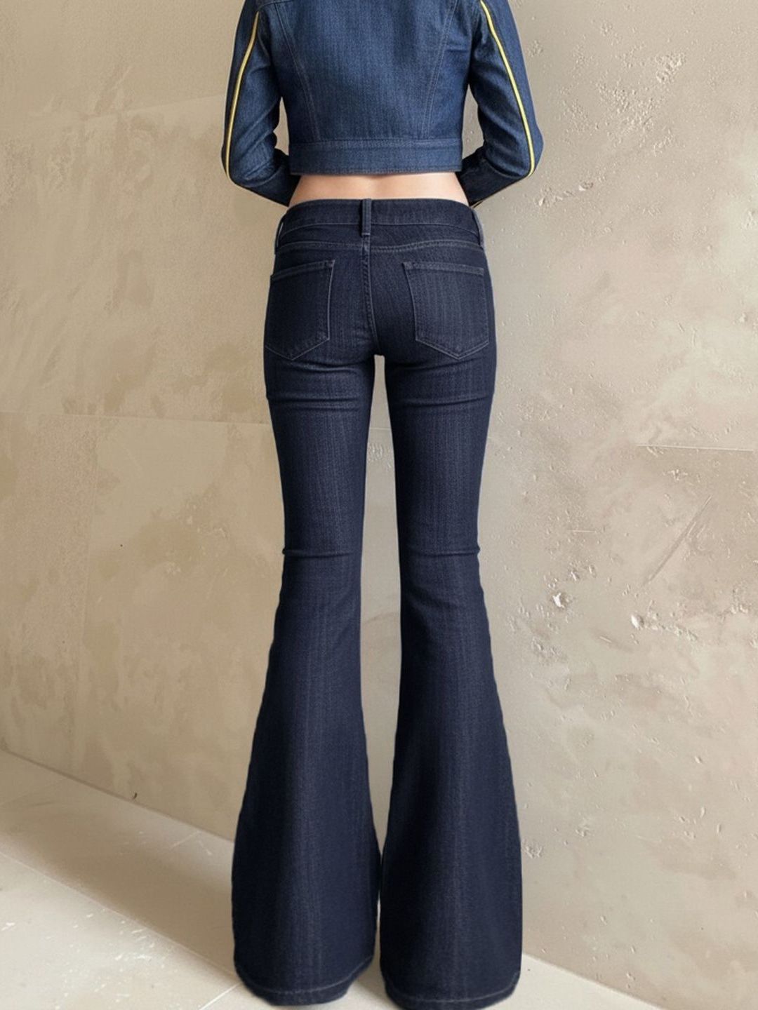 Women Bootcut Mid-Rise Jeans