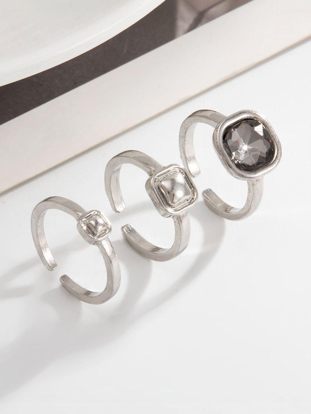 Set of 3 Silver-Plated Stone-Studded Finger Ring
