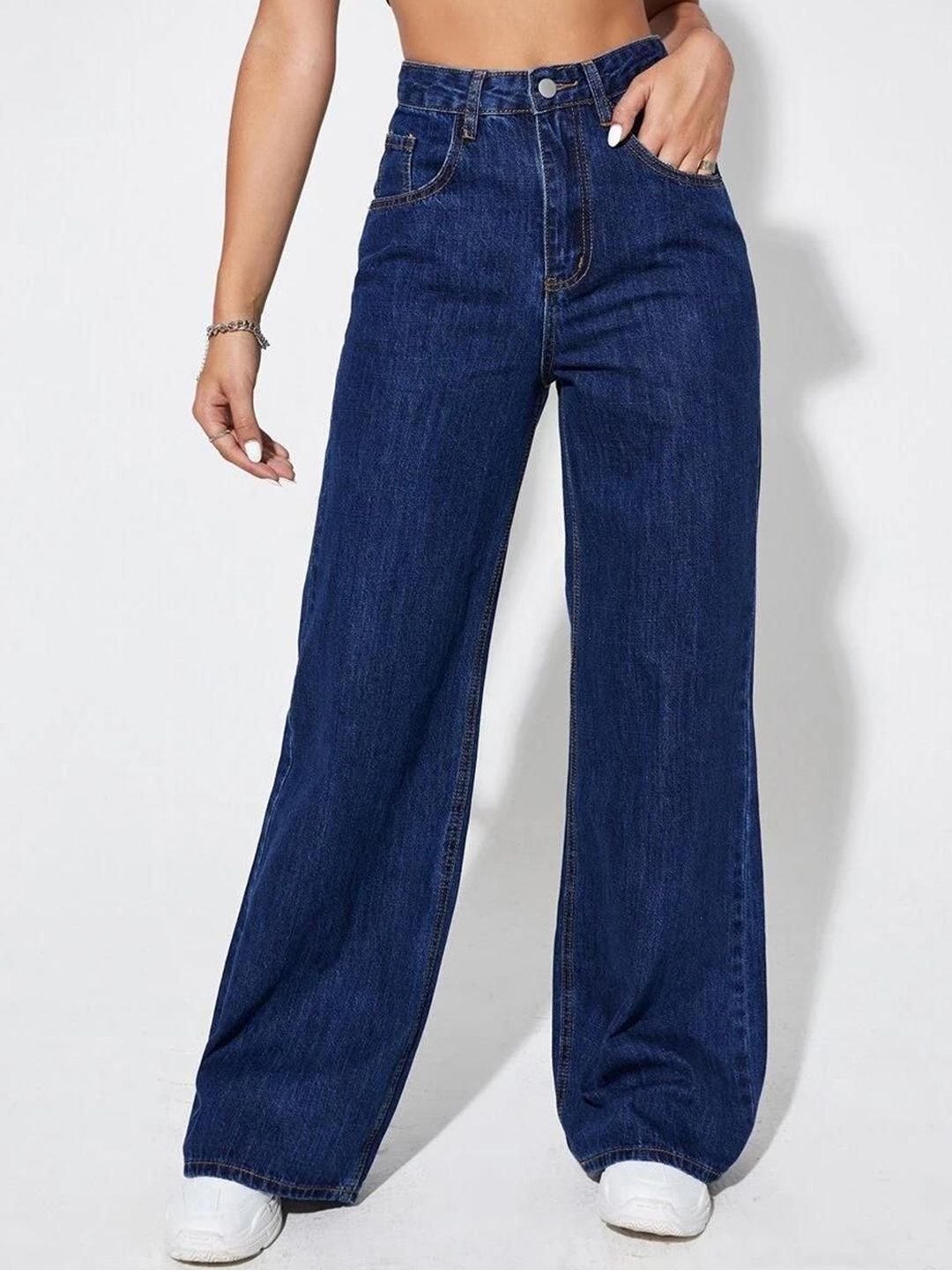 Women Straight Fit High-Rise Light Fade Stretchable Jeans