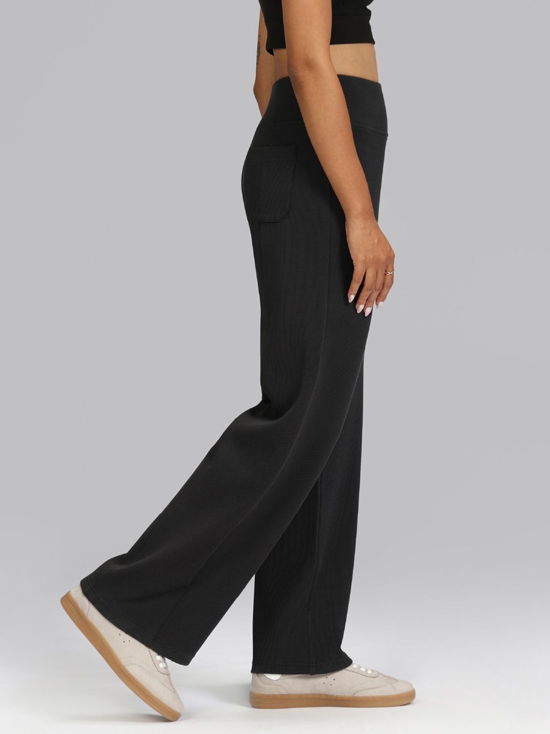 Women Relaxed High-Rise RibSupreme Wide Leg Regular Pants