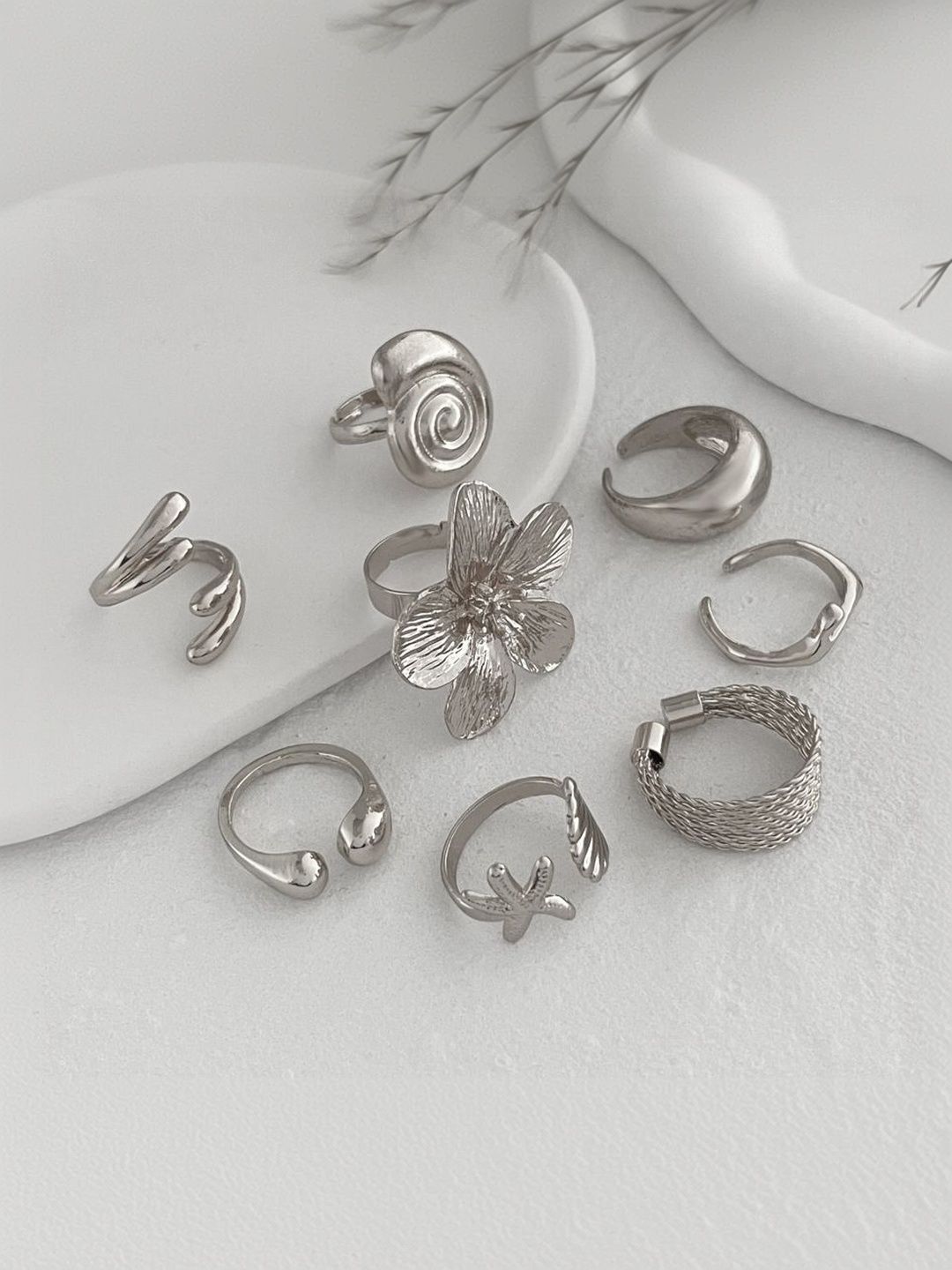 Set of 8 Silver-Plated Finger Ring