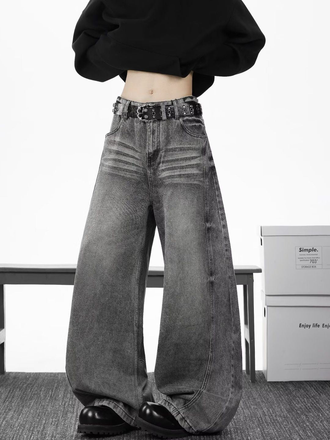 Men Wide Leg Mid-Rise Light Fade Jeans