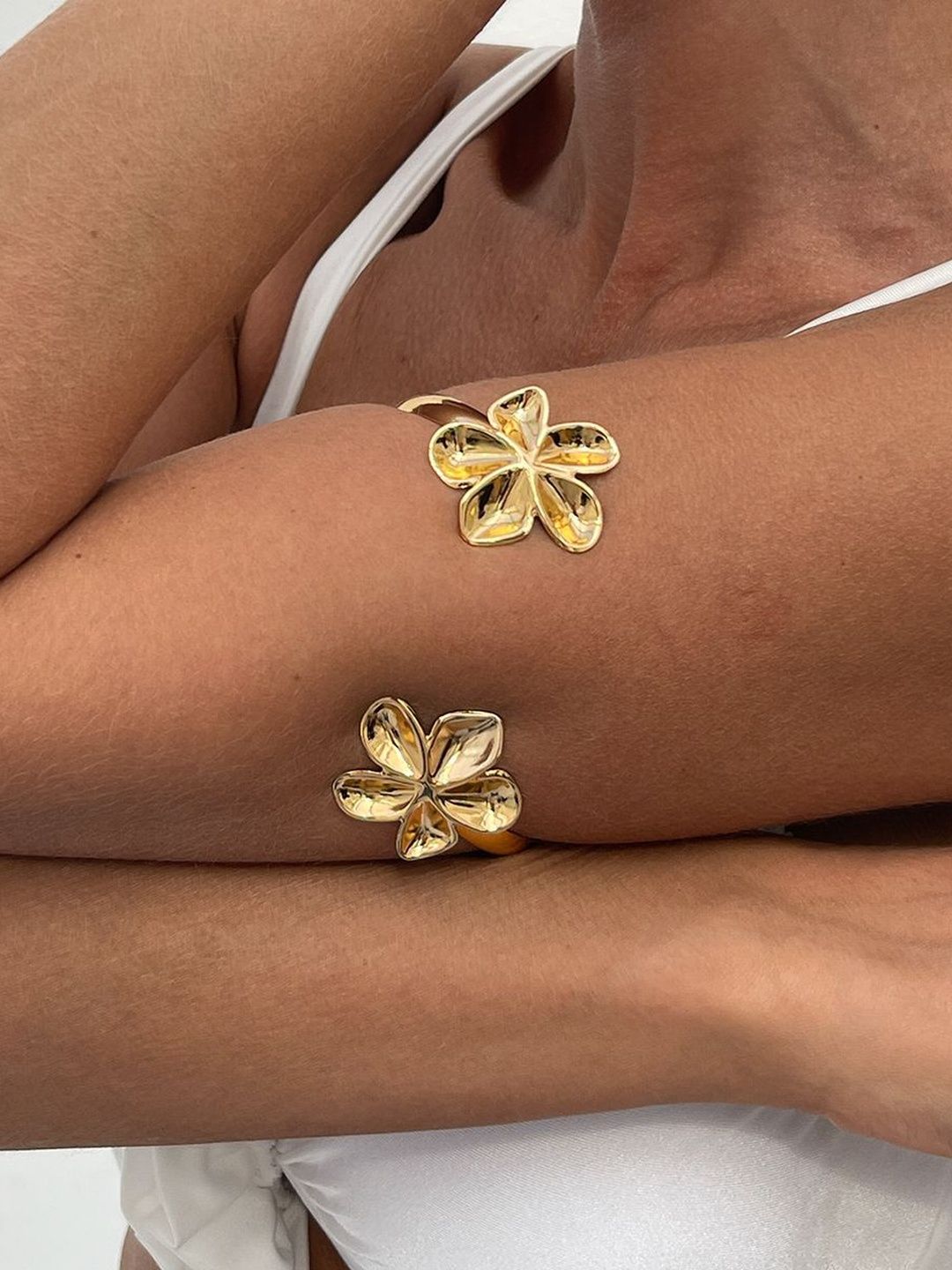Women Gold-Plated Armlet Bracelet