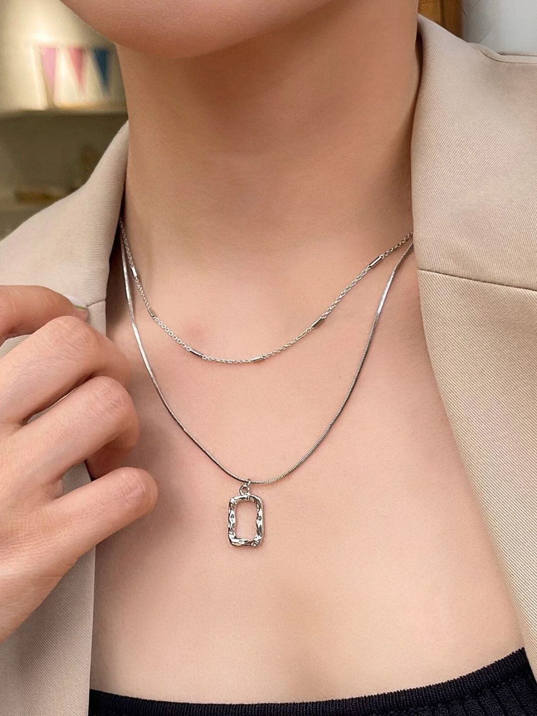 SALTY Pack of 2 Women Dazzling Beehive Necklace