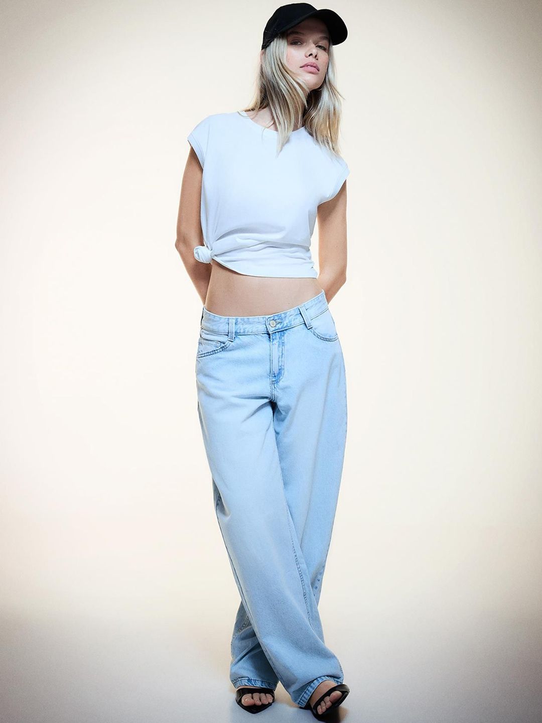 Women High-Rise Barrel Fit Barrel Jeans