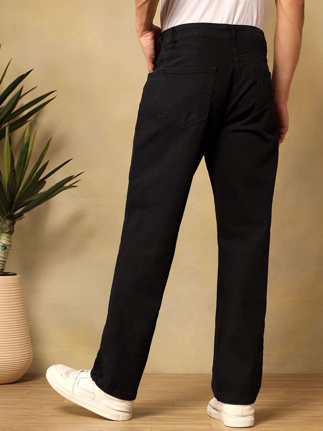 Men Straight Fit Mid-Rise Cotton Stretchable Jeans