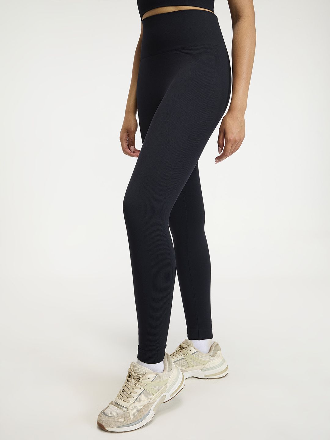 Black Sky-Rise Leggings