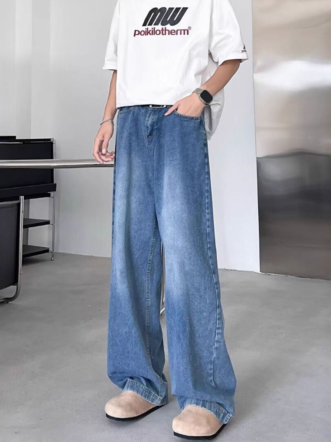 Men Wide Leg Mid-Rise Heavy Fade Jeans
