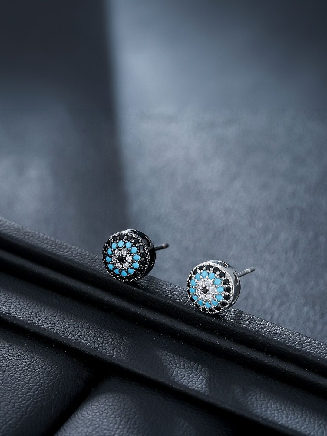 Men Silver-Plated Zircon Studded Circular Shaped Studs