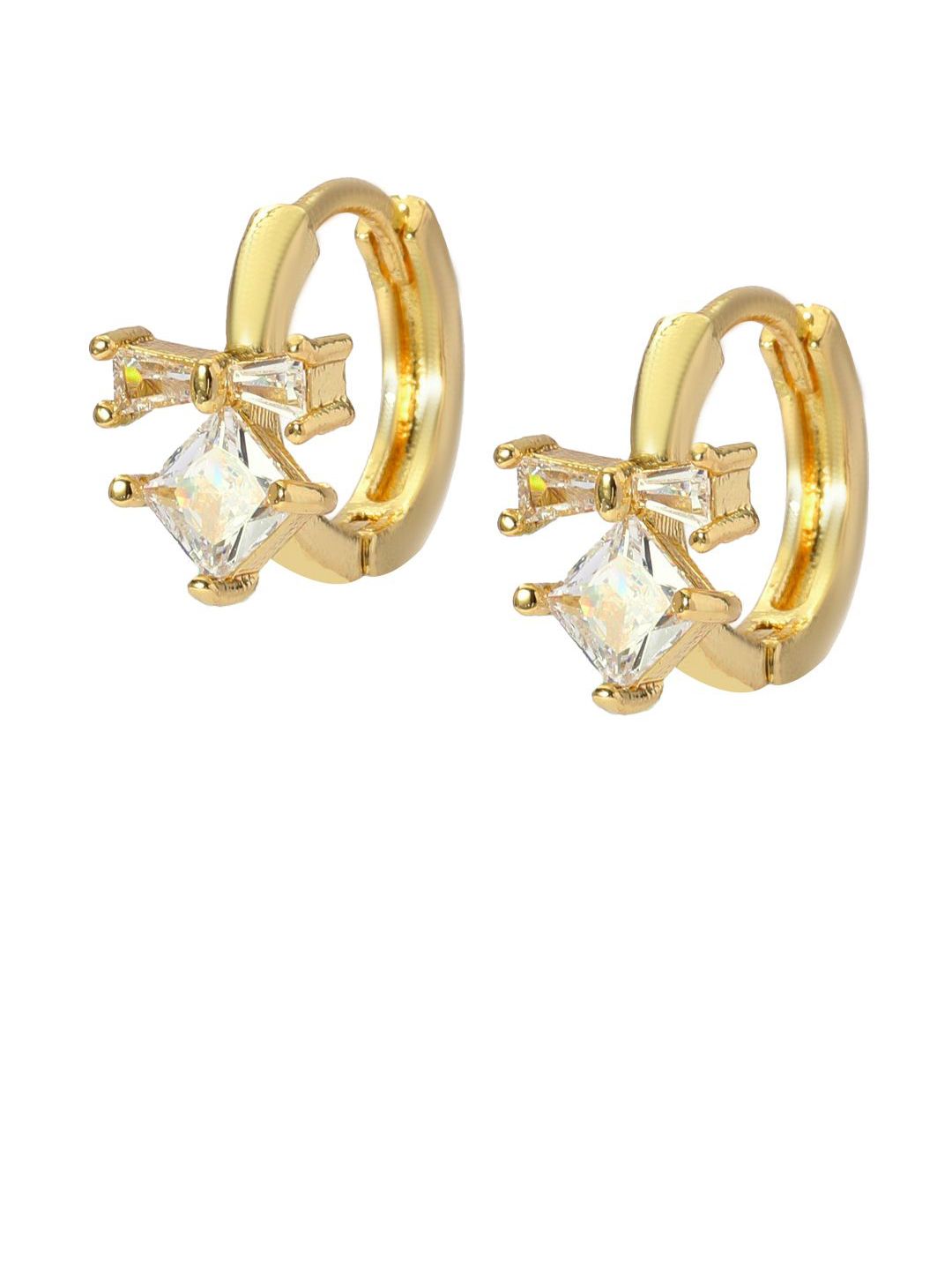 SALTY Gold-Plated Star Flower Contemporary Studs Earrings