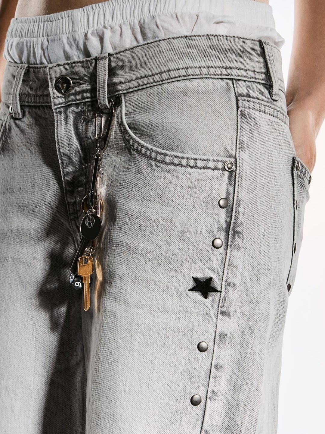 Women Embellished Baggy Fit Heavy Fade Jeans