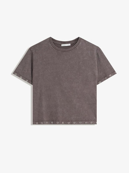 Short sleeve T-shirt with eyelets