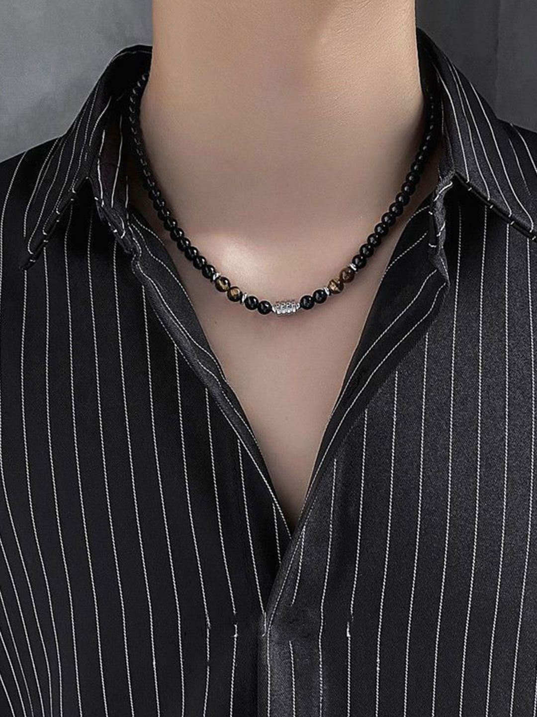 Silver-Plated Artificial Beaded Minimal Necklace