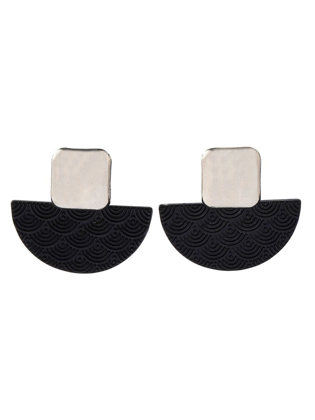 SALTY Lush Luxury Studs Earrings