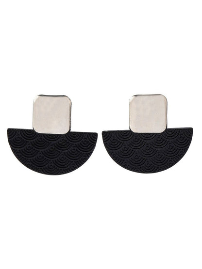 SALTY Lush Luxury Studs Earrings