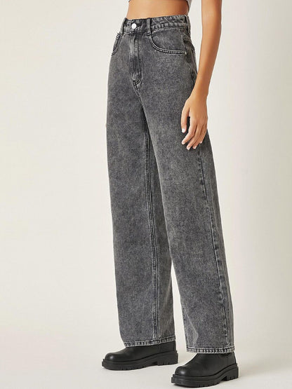 Women Grey Jean Straight Fit High Rise Clean Look Heavy Fade Stretchable Jeans