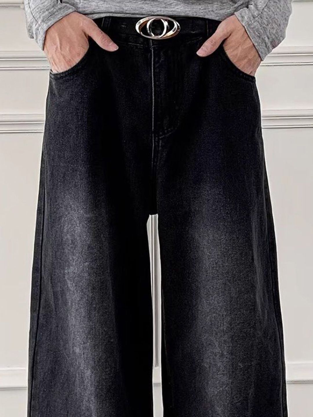 Men Relaxed Fit Mid-Rise Light Fade Jeans