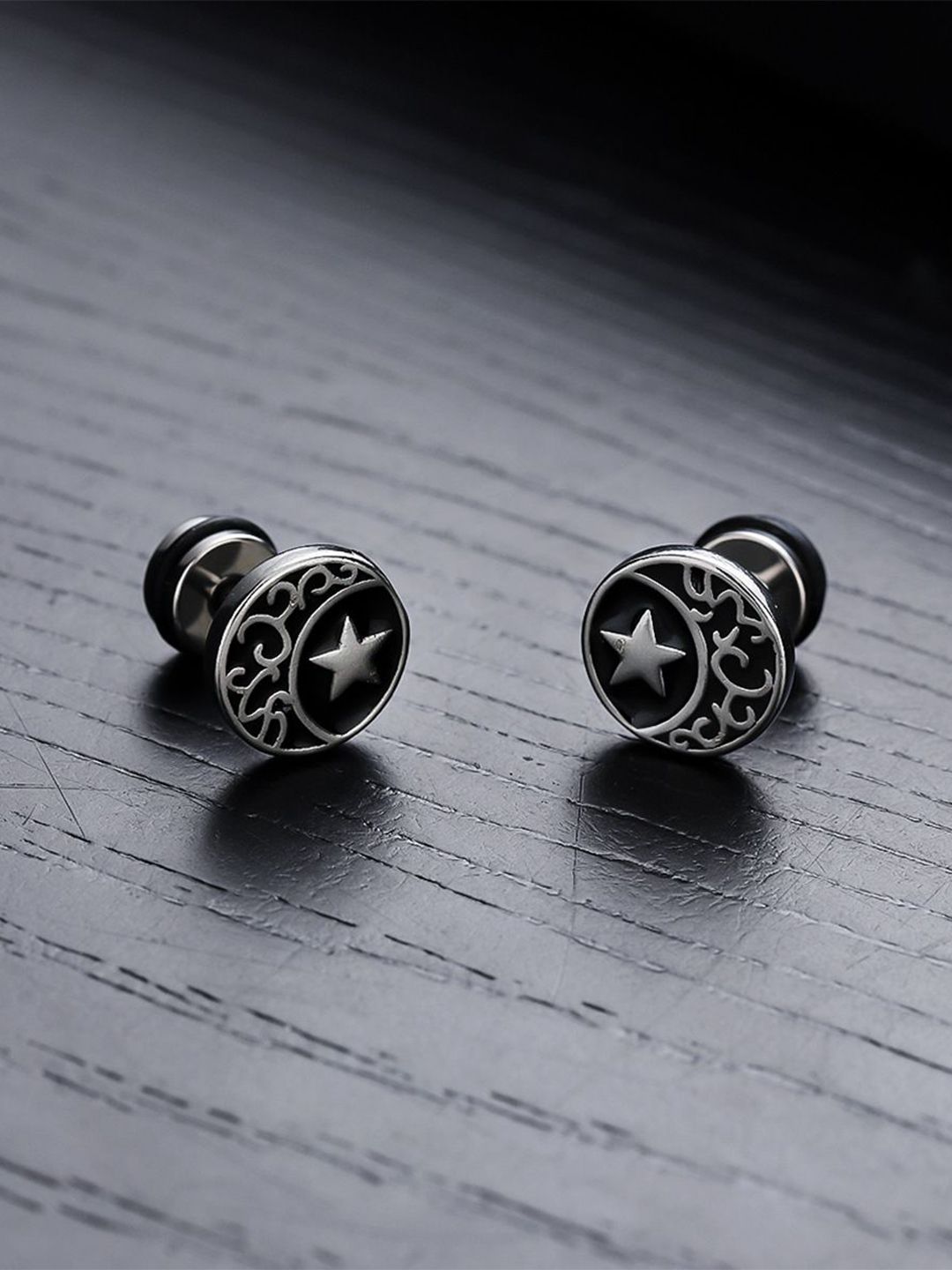 Stainless Steel Silver Plated Circular Shaped Studs