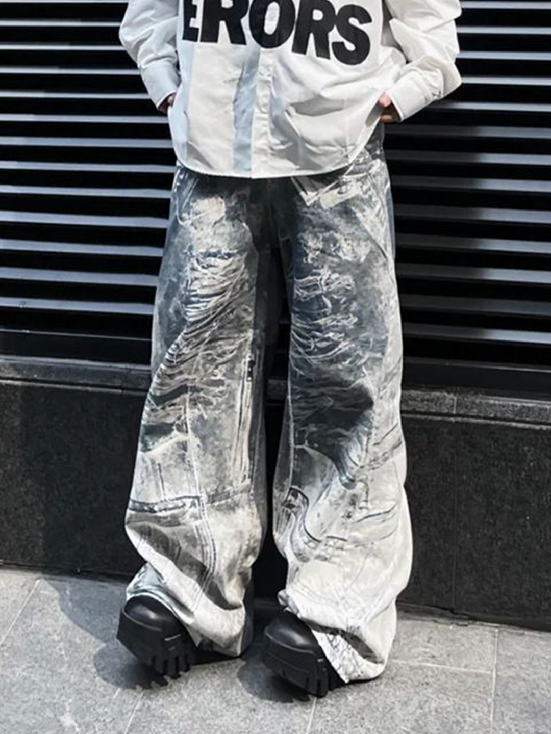 Men Wide Leg Mid-Rise Light Fade Printed Jeans