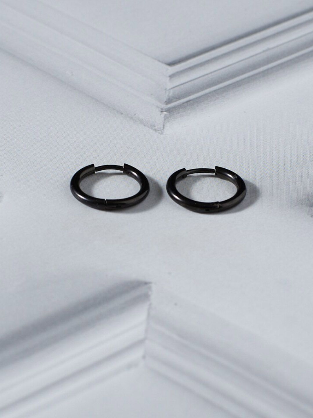 SALTY Contemporary Alloy Hoop Earrings