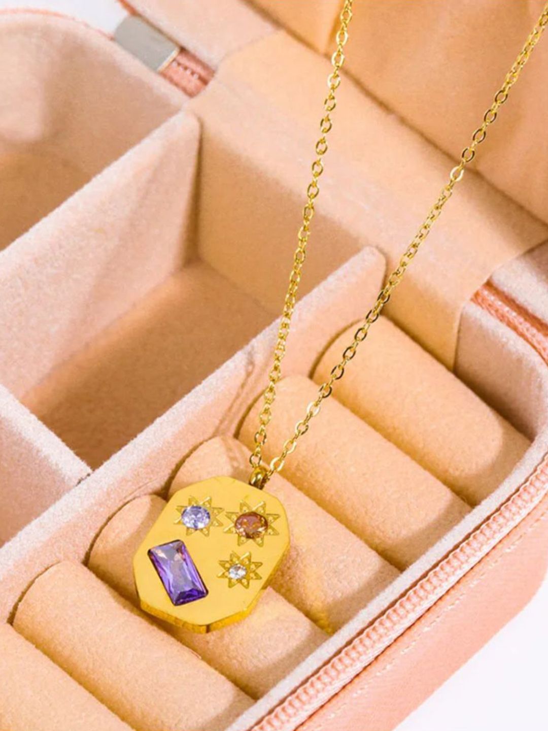 SALTY Stainless Steel  Classic Chic Golden Pendant With Chain