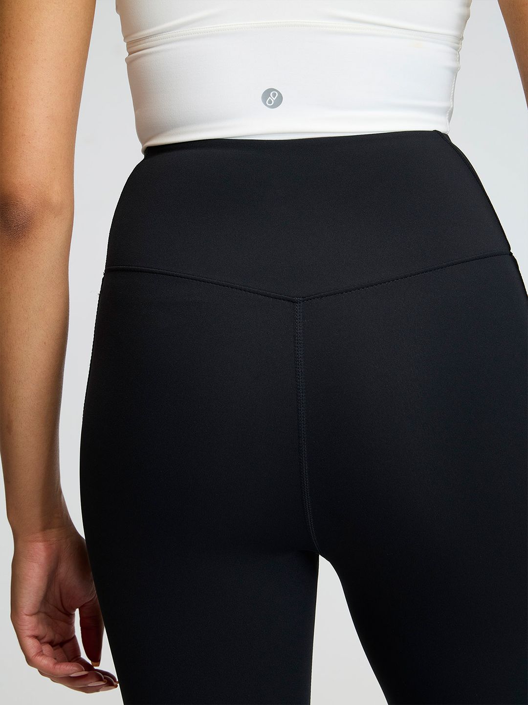 Black Hourglass Snug Leggings