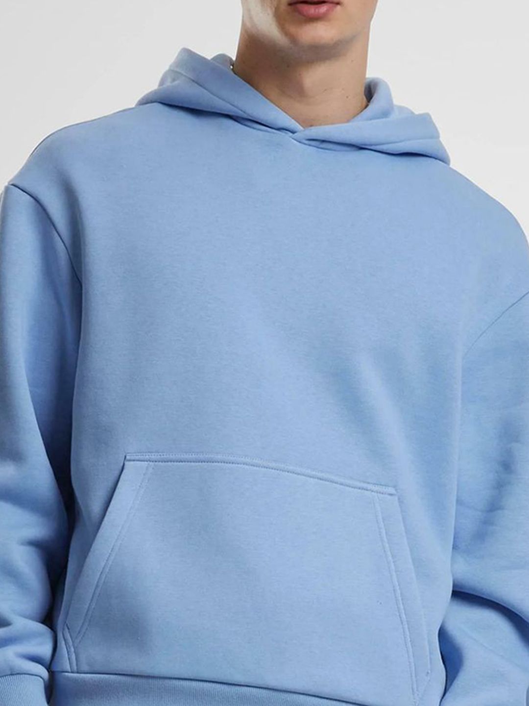Men Solid Hooded Neck Long Sleeves Regular Pullover Sweatshirt