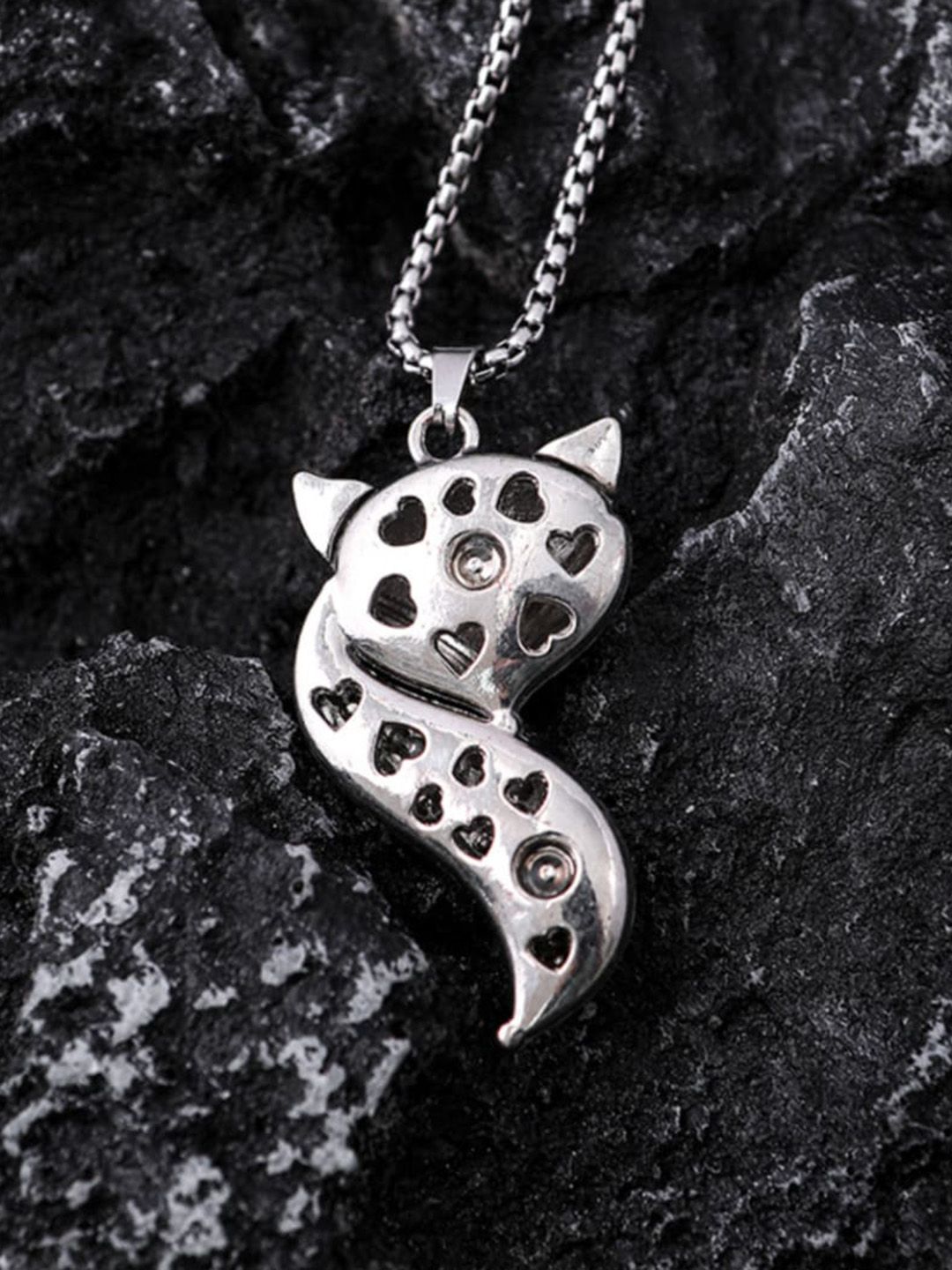 SALTY Men Mischief Pendant with Chain