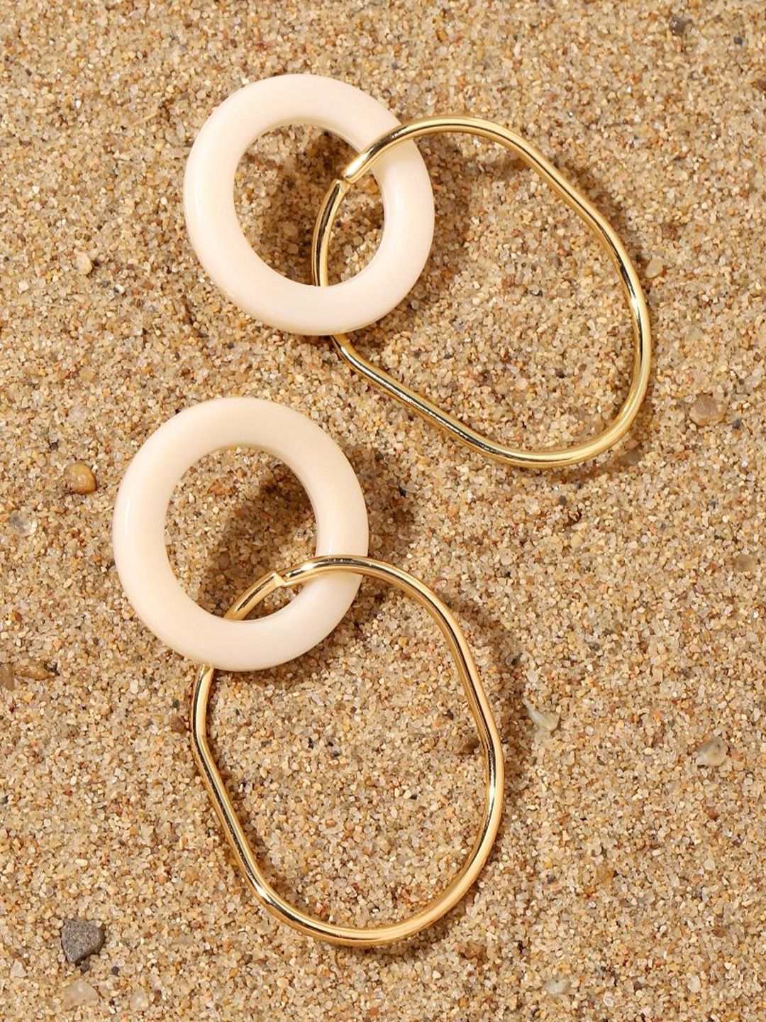 SALTY Pack of 2 Women Timeless Luxury Gold Earring