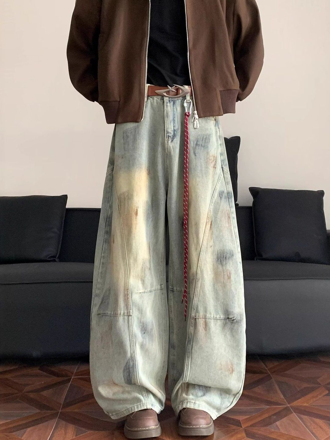 Men Wide Leg Low-Rise Light Fade Jeans