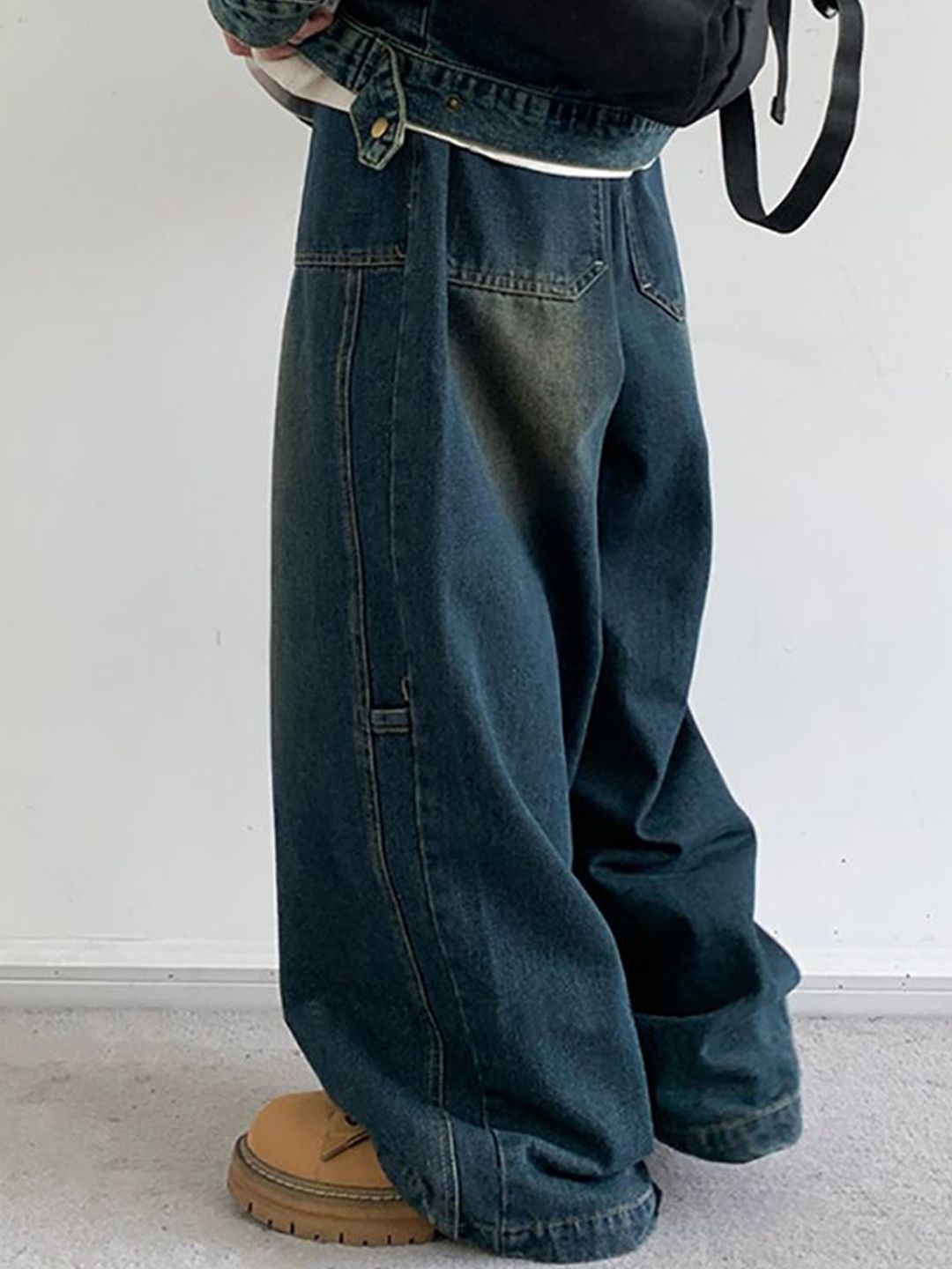 Men Wide Leg Medium Fade Jeans